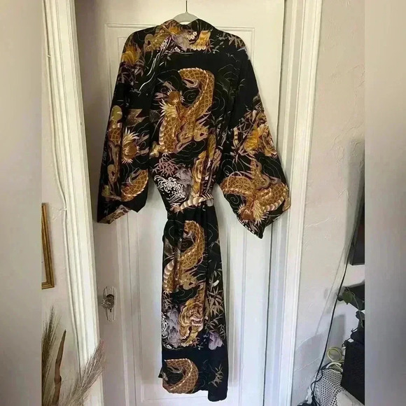 Rare Japanese Kimono - One Size HAPPICOAT Dragon and Tiger Men‘s - Picture 11 of 11